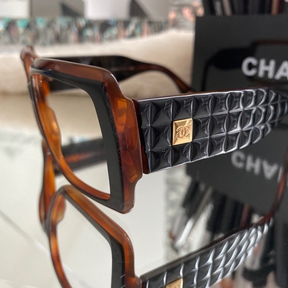Chanel sunglasses main image 2